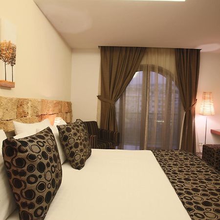 Monoberge Hotel Byblos Стая снимка