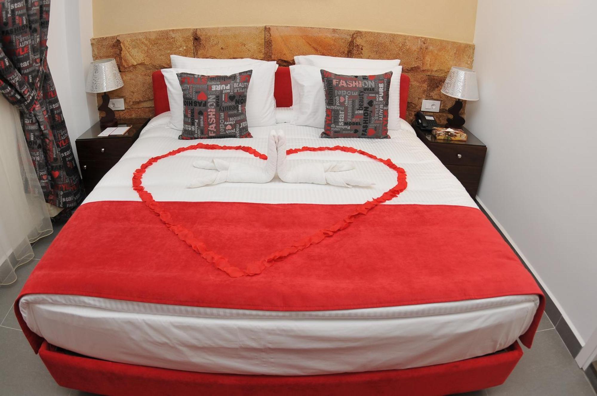 Monoberge Hotel Byblos Стая снимка