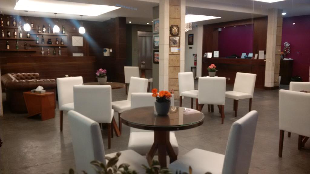 Monoberge Hotel Byblos Екстериор снимка