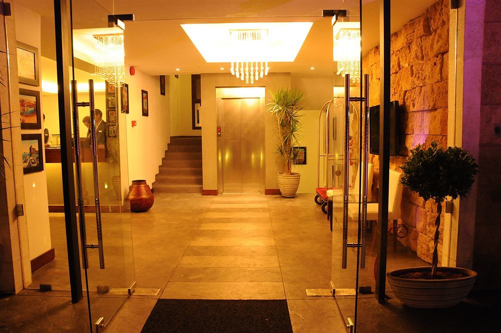 Monoberge Hotel Byblos Екстериор снимка