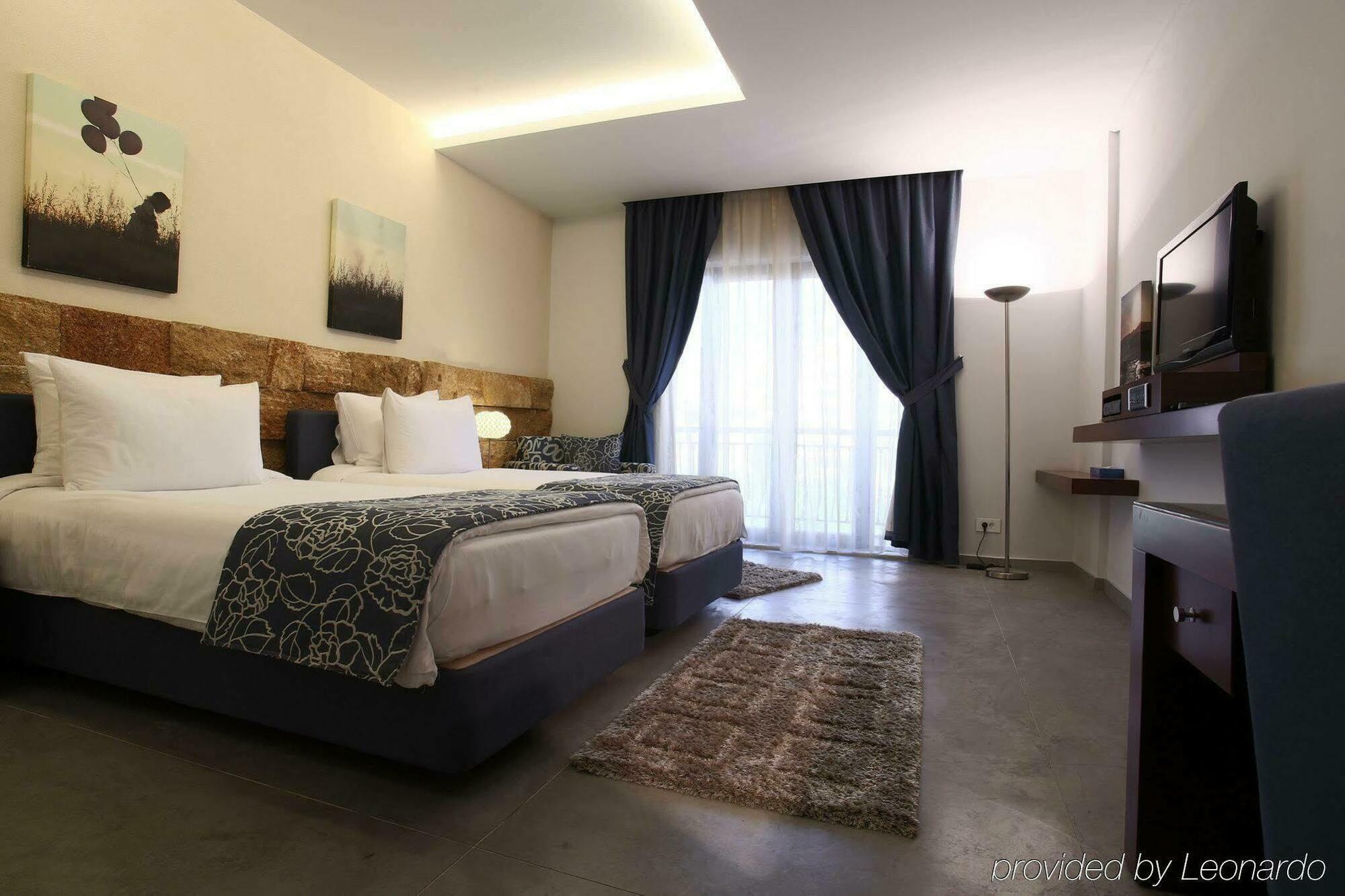 Monoberge Hotel Byblos Екстериор снимка