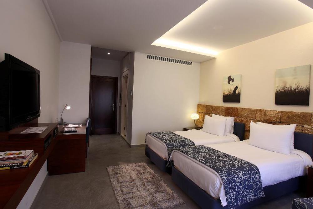Monoberge Hotel Byblos Екстериор снимка