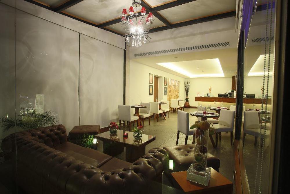Monoberge Hotel Byblos Екстериор снимка
